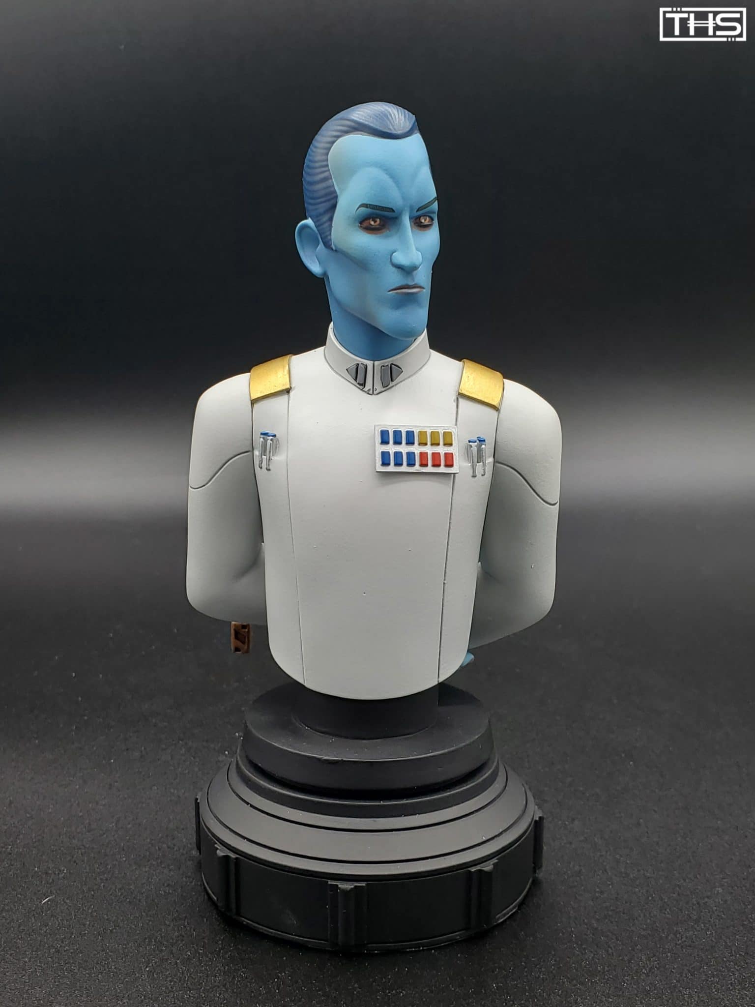 thrawn bust