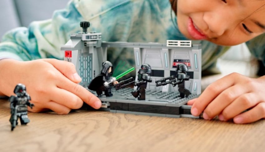 LEGO: Star Wars Dark Trooper Attack Set With Luke Skywalker Coming Soon