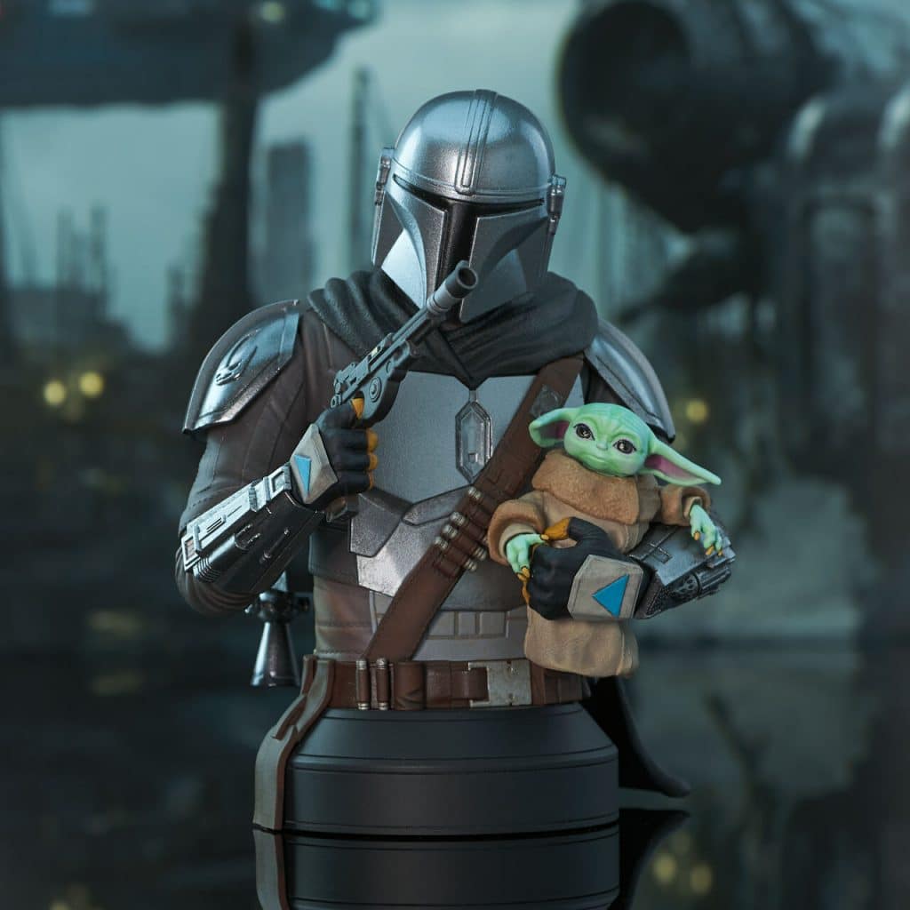 Star Wars: The Mandalorian - The Mandalorian with Grogu Mini Bust - St Patrick's Day Exclusive From Gentle Giant