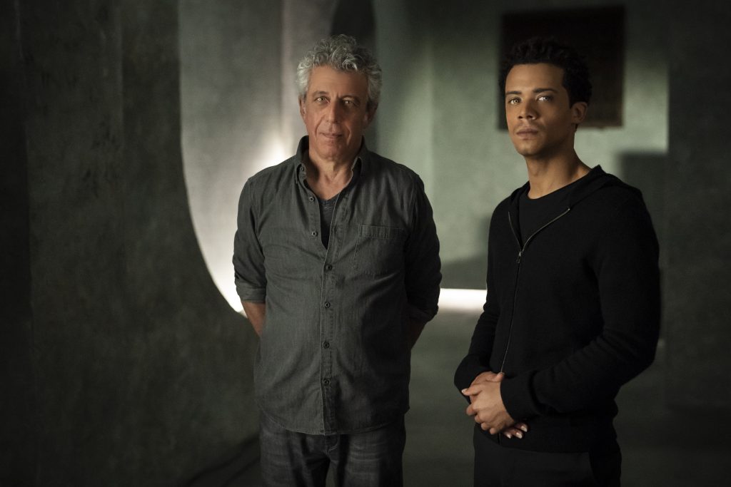 Jacob Anderson as Louis De Point Du Lac and Eric Bogosian as Daniel Molloy - Interview with the Vampire _ Seaosn 1, Gallery - Photo Credit: Alfonso Bresciani/AMC