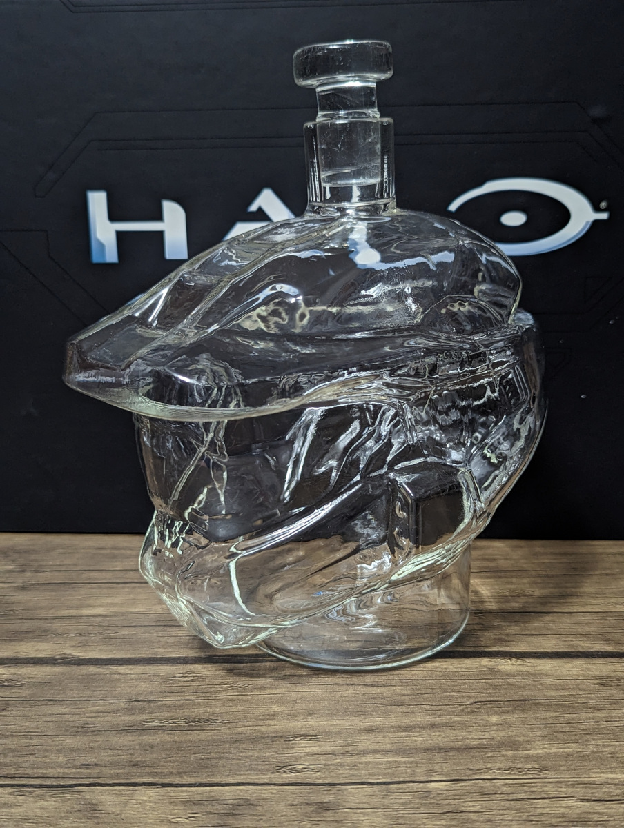 Halo Infinite Master Chief Helmet 6Piece Whiskey Decanter Set with