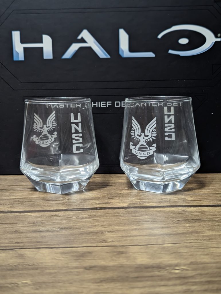 Halo Infinite Master Chief Helmet 6-Piece Whiskey Decanter Set With Glasses