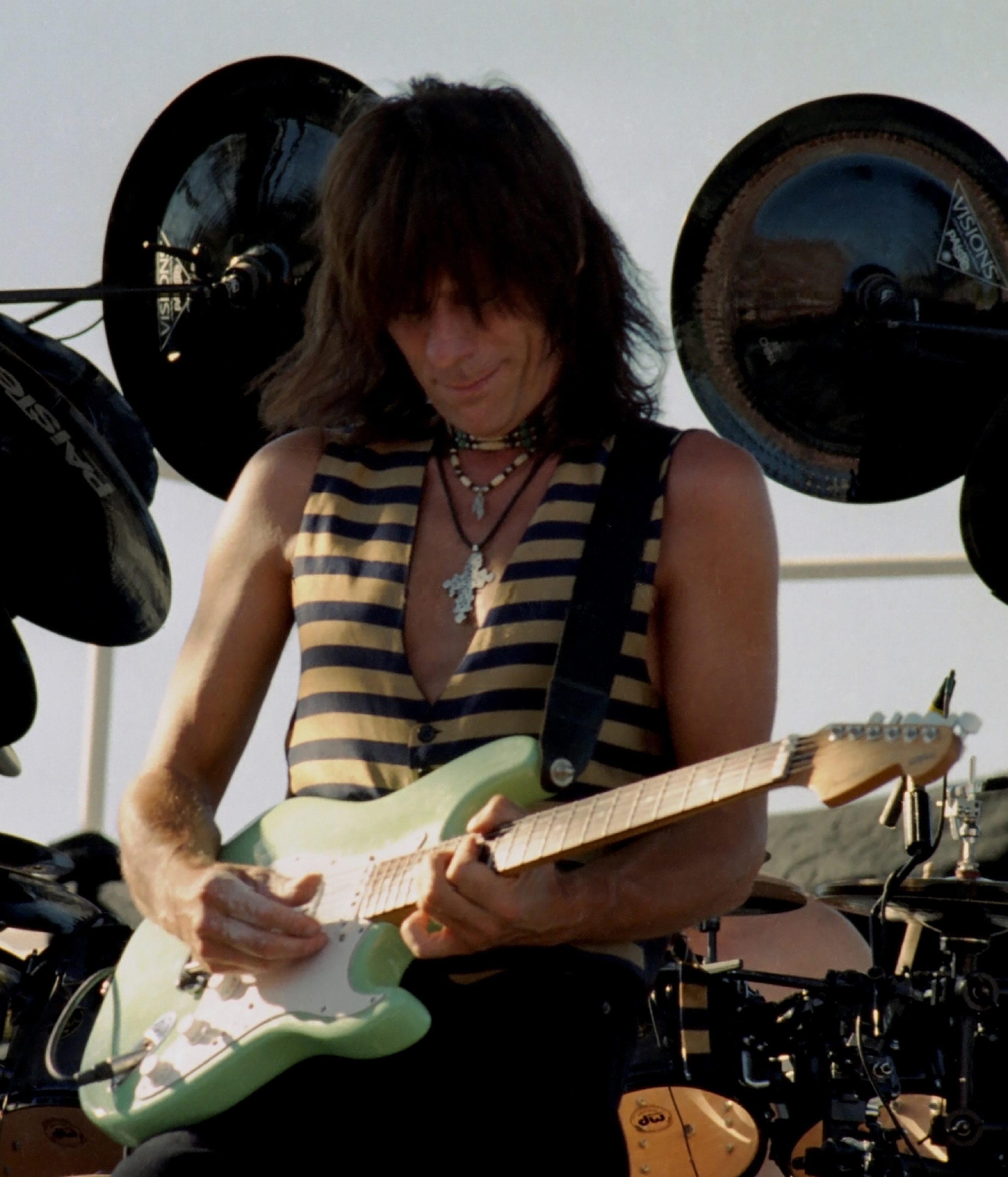 Jeff Beck, guitar icon and hot-rod devotee, passes at age 78 - Hagerty Media