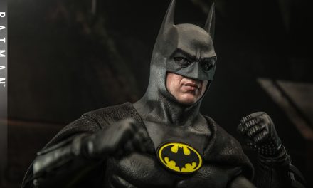 Batman 1989 Figure and Batmobile Unveiled By Hot Toys
