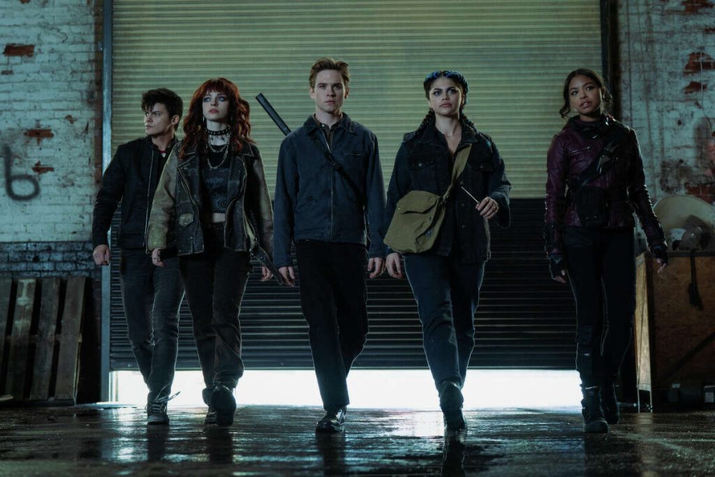 Gotham Knights: Another Vapid Teen Soap Opera From The CW [Review]
