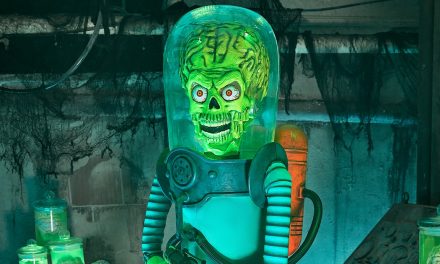 Spirit Halloween Jumps Into ‘Mars Attacks’ Animatronics With HUGE Alien