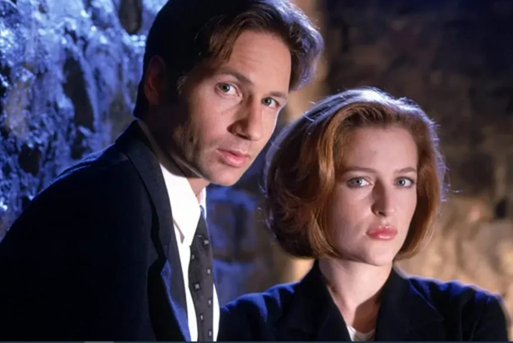 David Duchovny and Gillian Anderson in promo for The X-Files