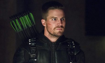 Suits: LA Cast Stephen Amell in Lead Role!
