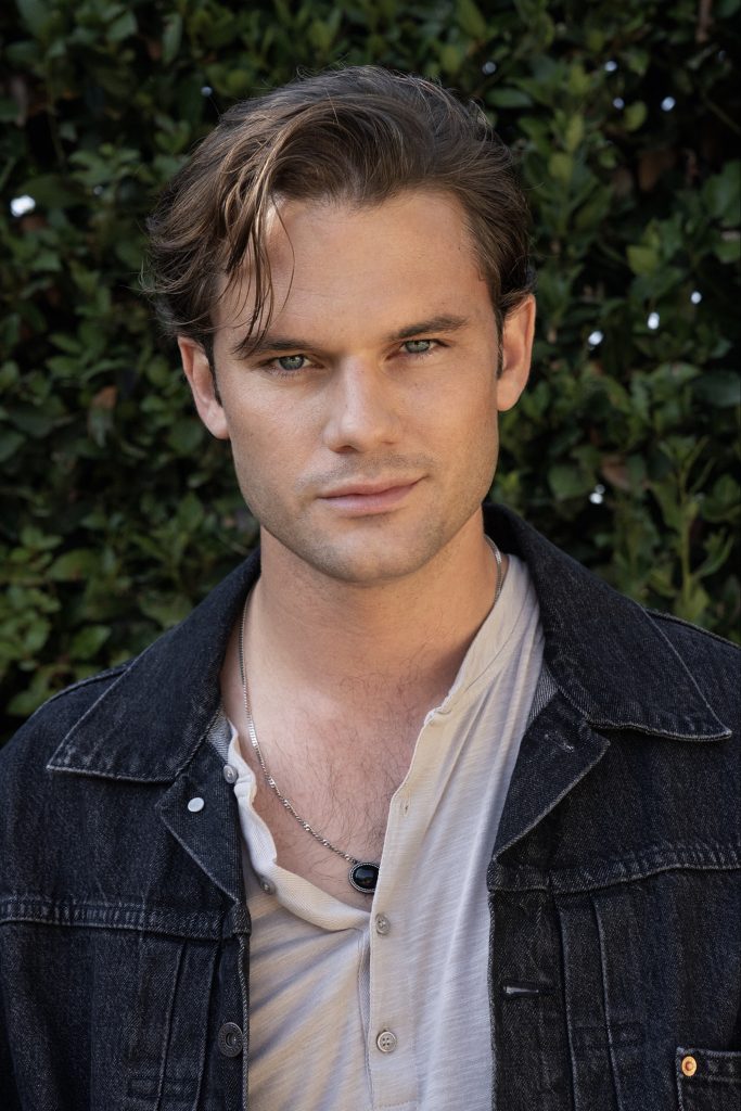 Jeremy Irvine cast in Outlander: Blood of My Blood