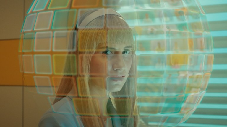 Doctor Who 'Dot and Bubble' - BBC Show Goes A Bit Black Mirror  [Review]