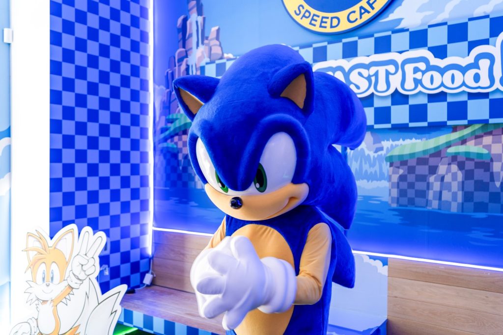 Sonic at the Speed Cafe