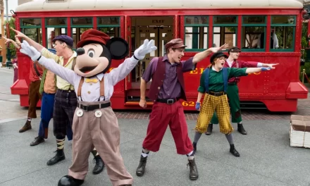 Disneyland Workers Seize the Day and Approve New Agreements!